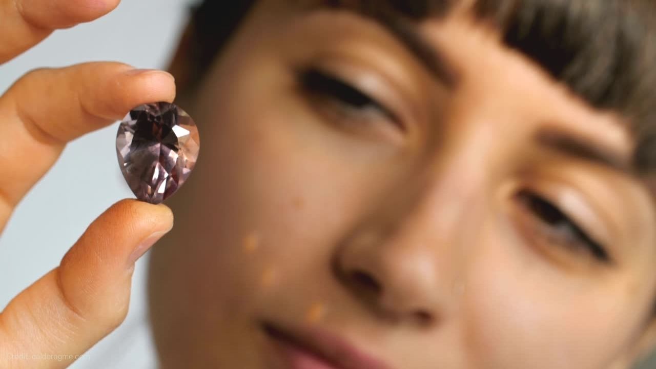 How Can I Determine The Value Of A Gemstone