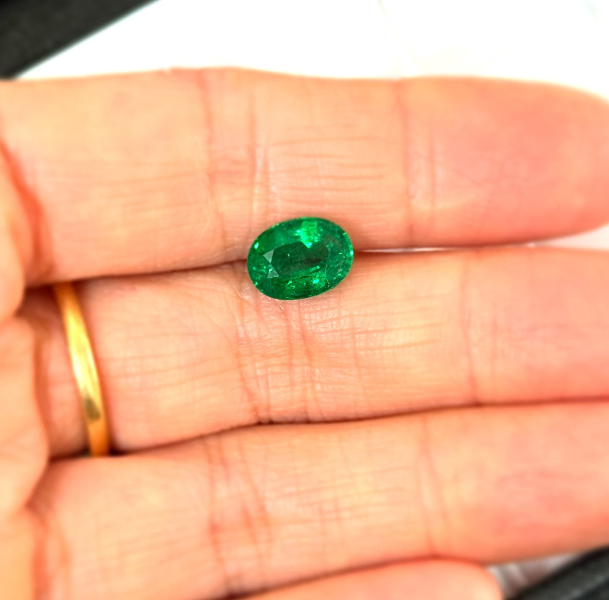 Emerald 2.28ct Oval