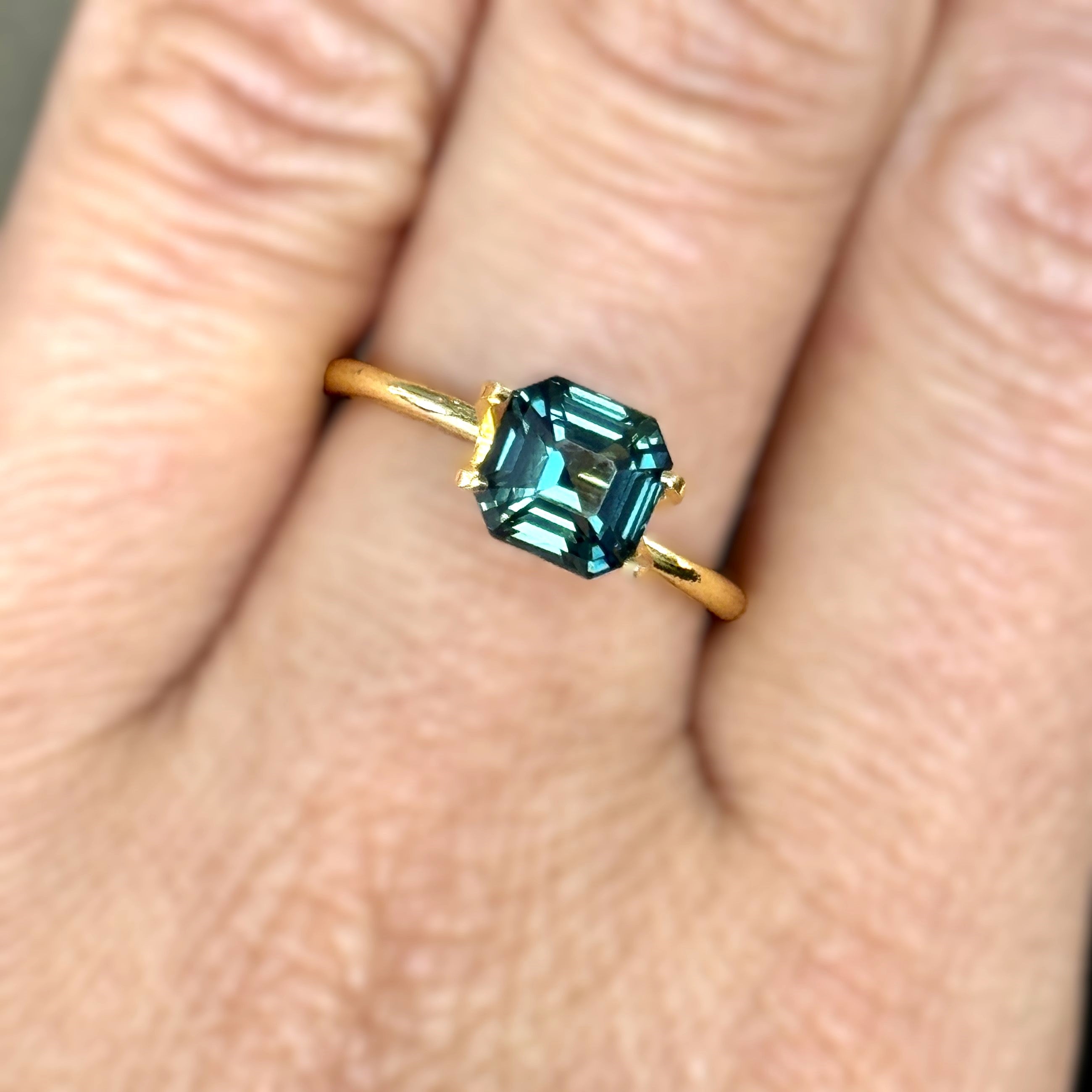 Green Sapphire 2.05ct Octagonal