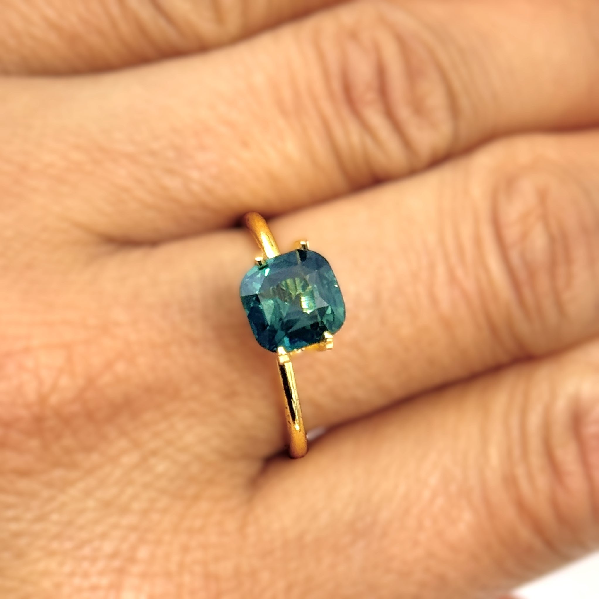 Green Sapphire 2.56ct Cushion