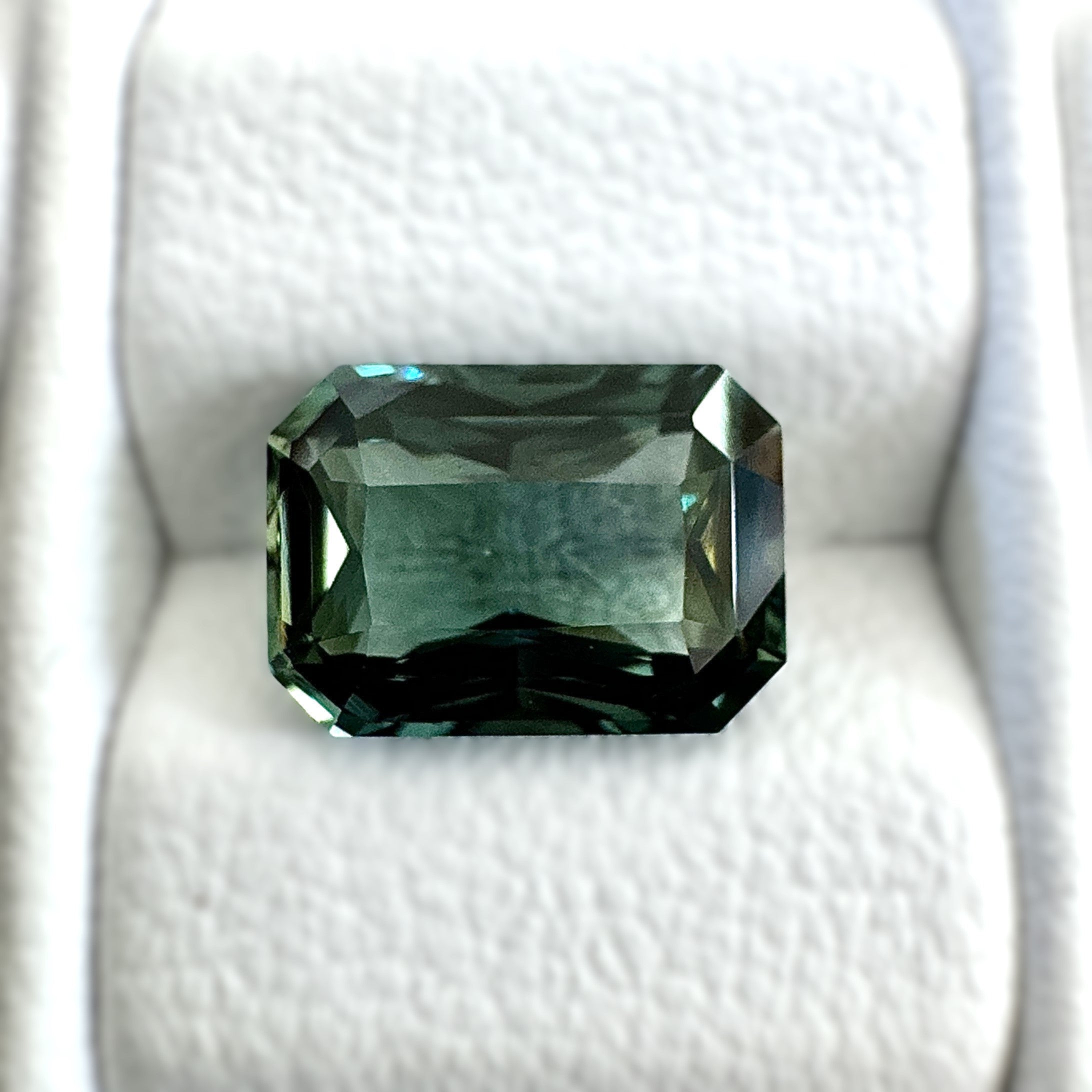 Green Sapphire 2.84ct Radiant