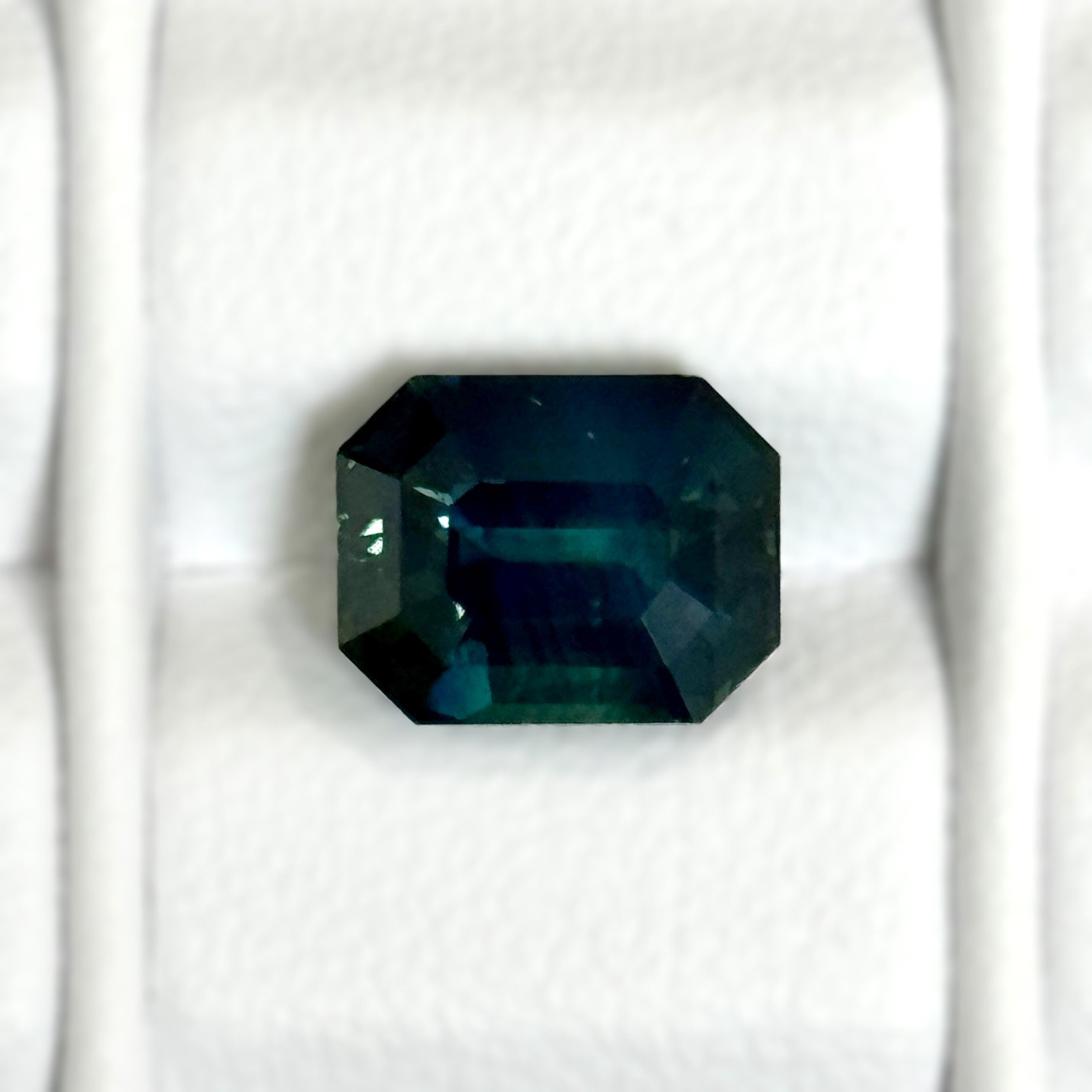 Green Sapphire 3.59ct Octagonal