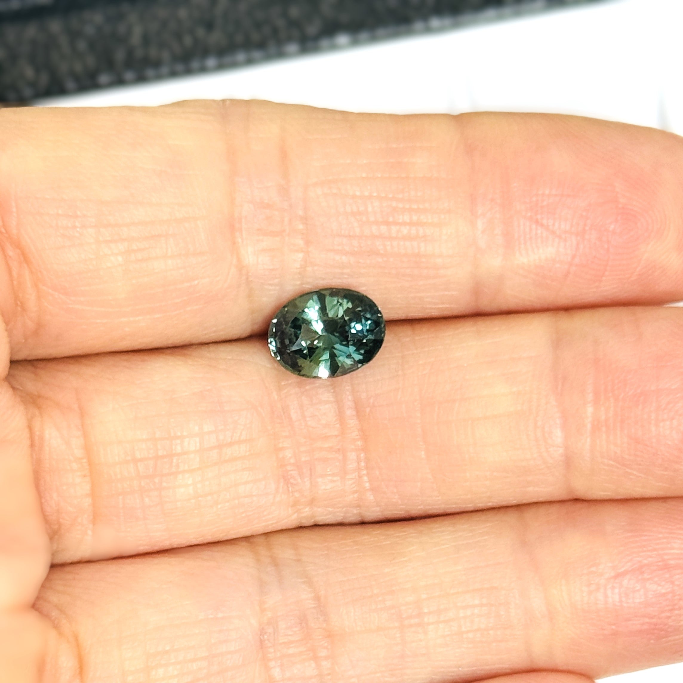 Green Sapphire 2.55ct Oval