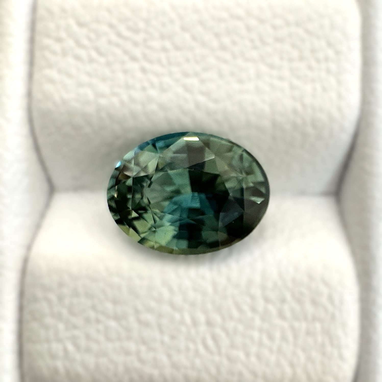 Green Sapphire 1.56ct Oval