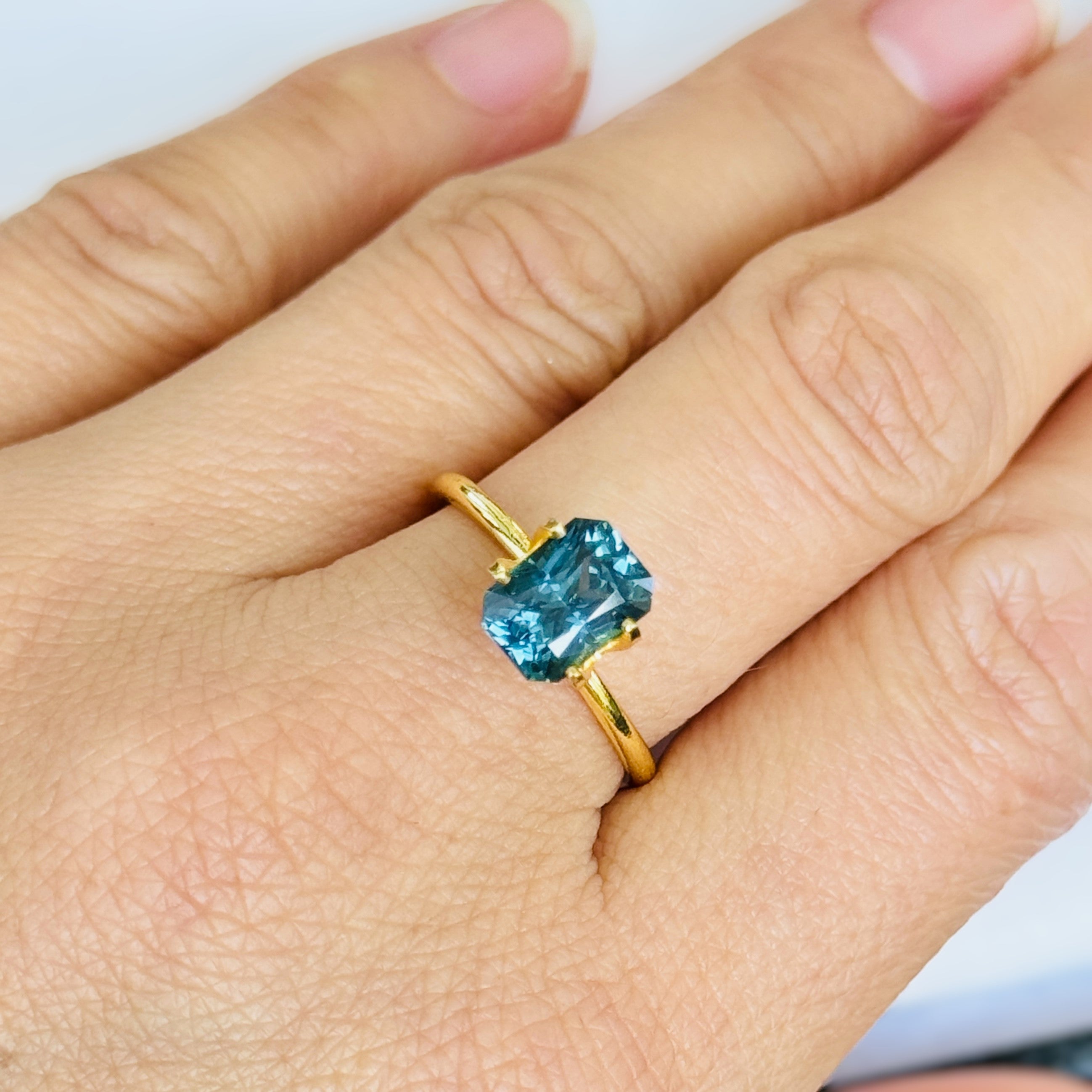 Green Sapphire 2.06ct Radiant
