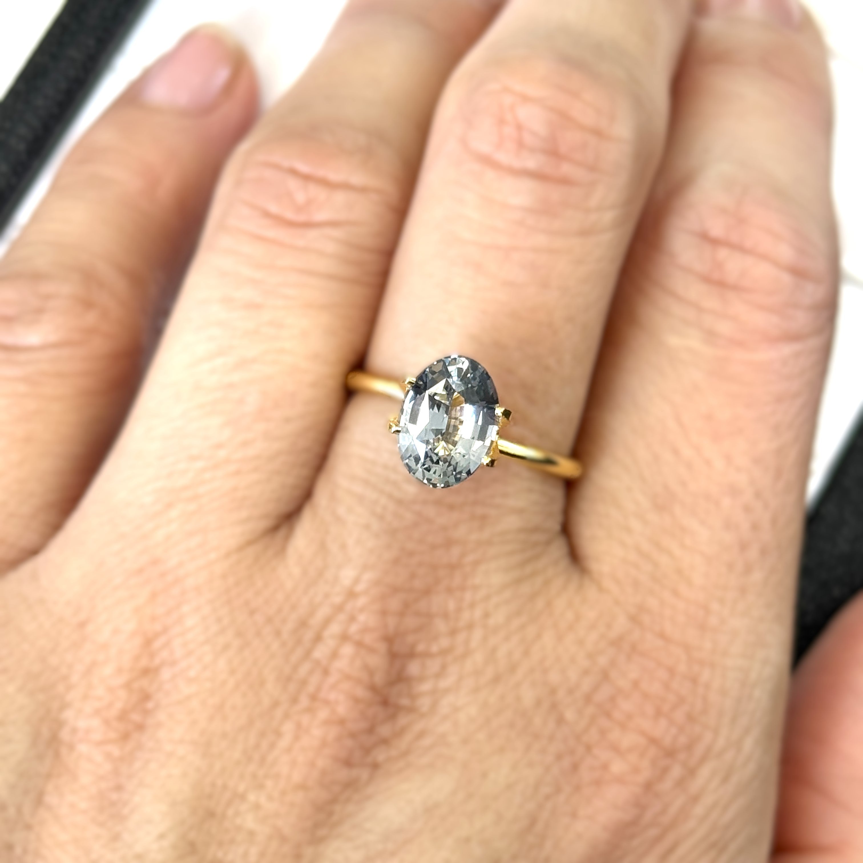 Green Sapphire 2.27ct Oval