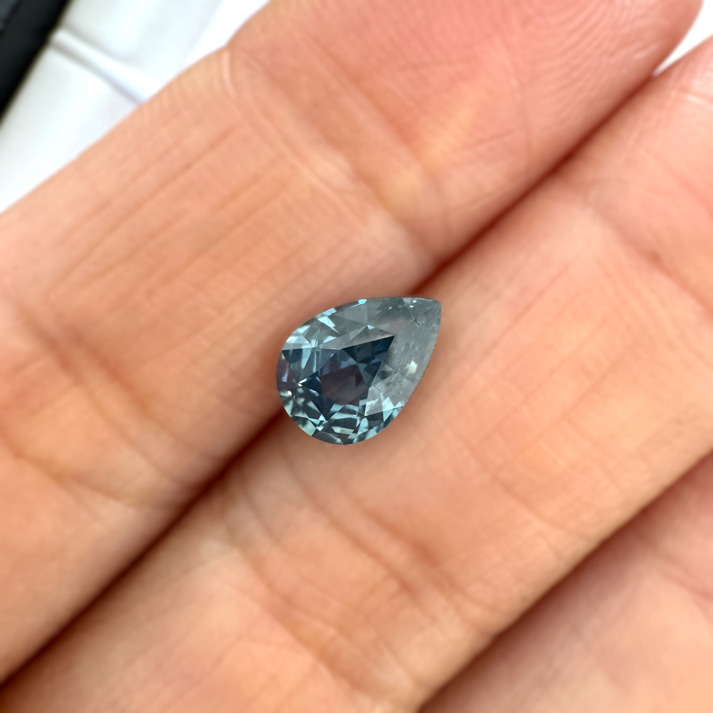 Green Sapphire 1.29ct Pear