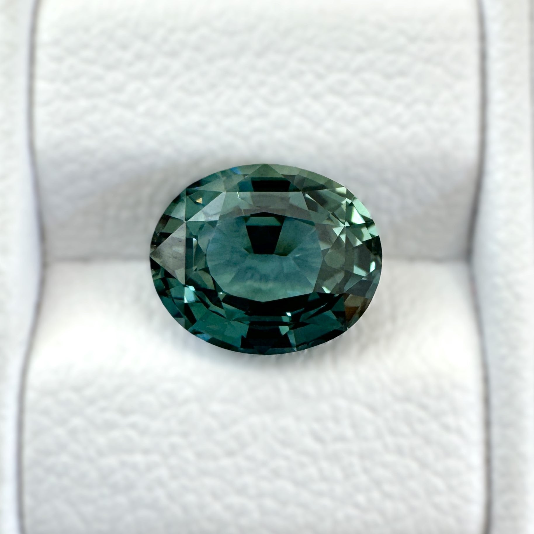 Green Sapphire 2.06ct Oval
