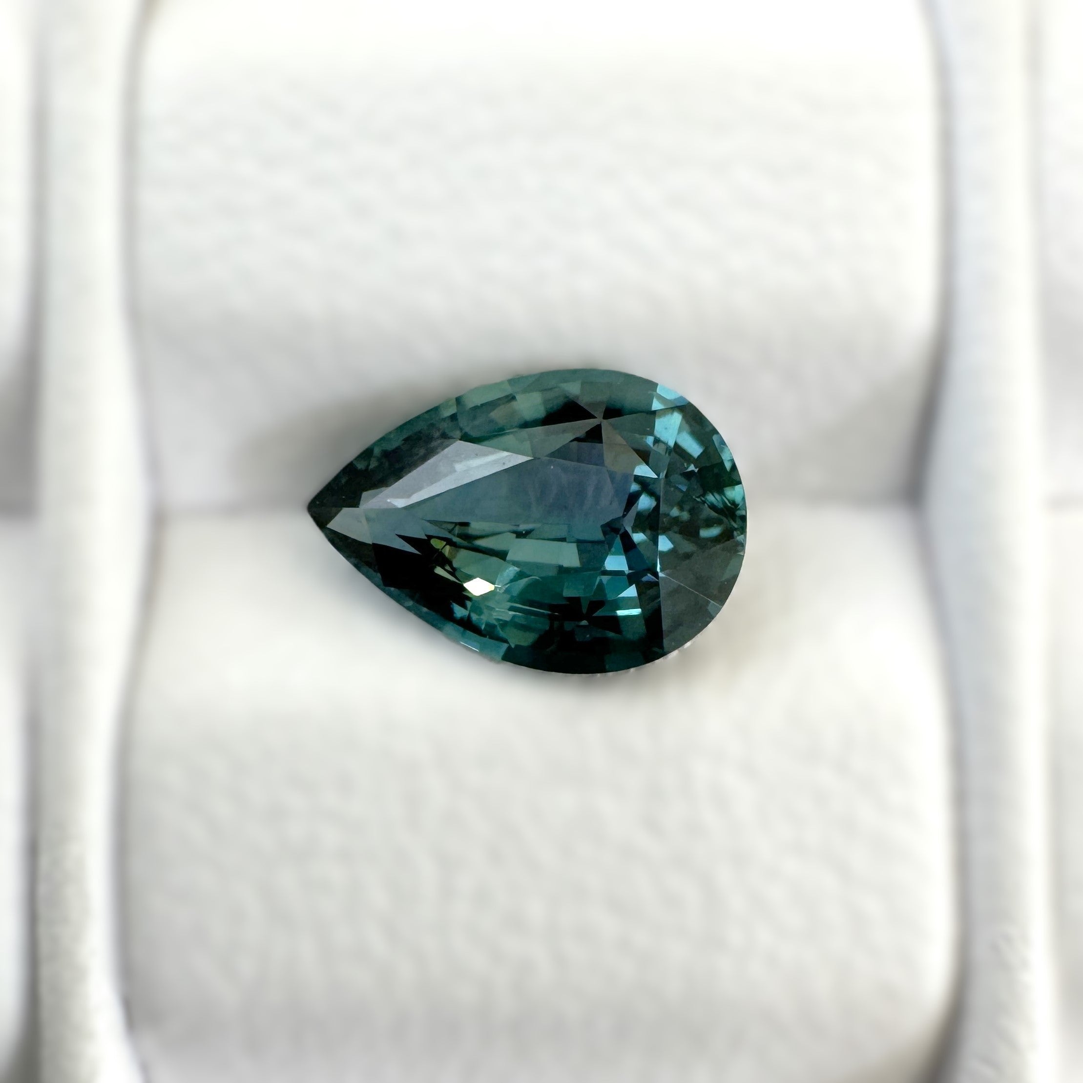 Green Sapphire 1.49ct Pear