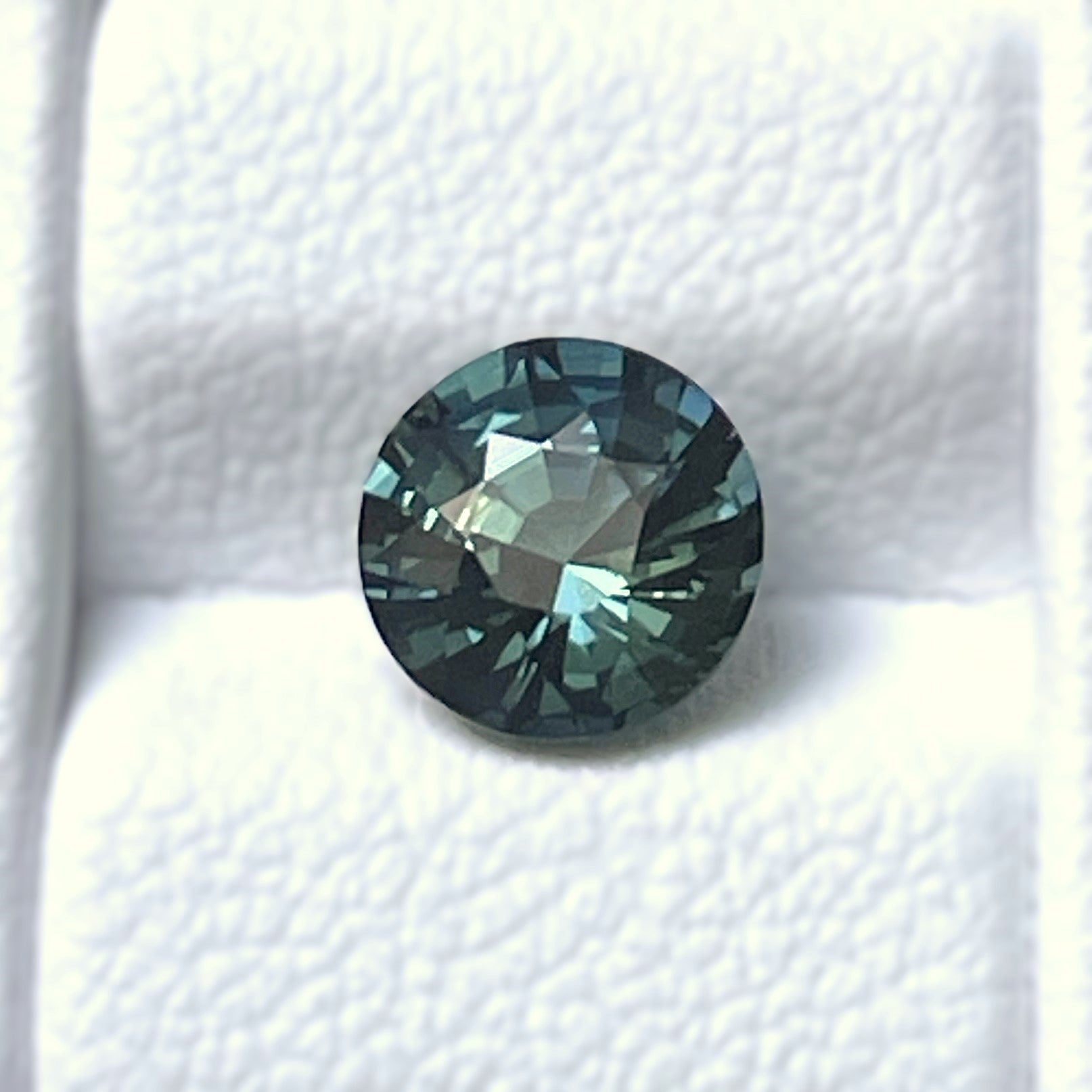 Green Sapphire 1.55ct Round