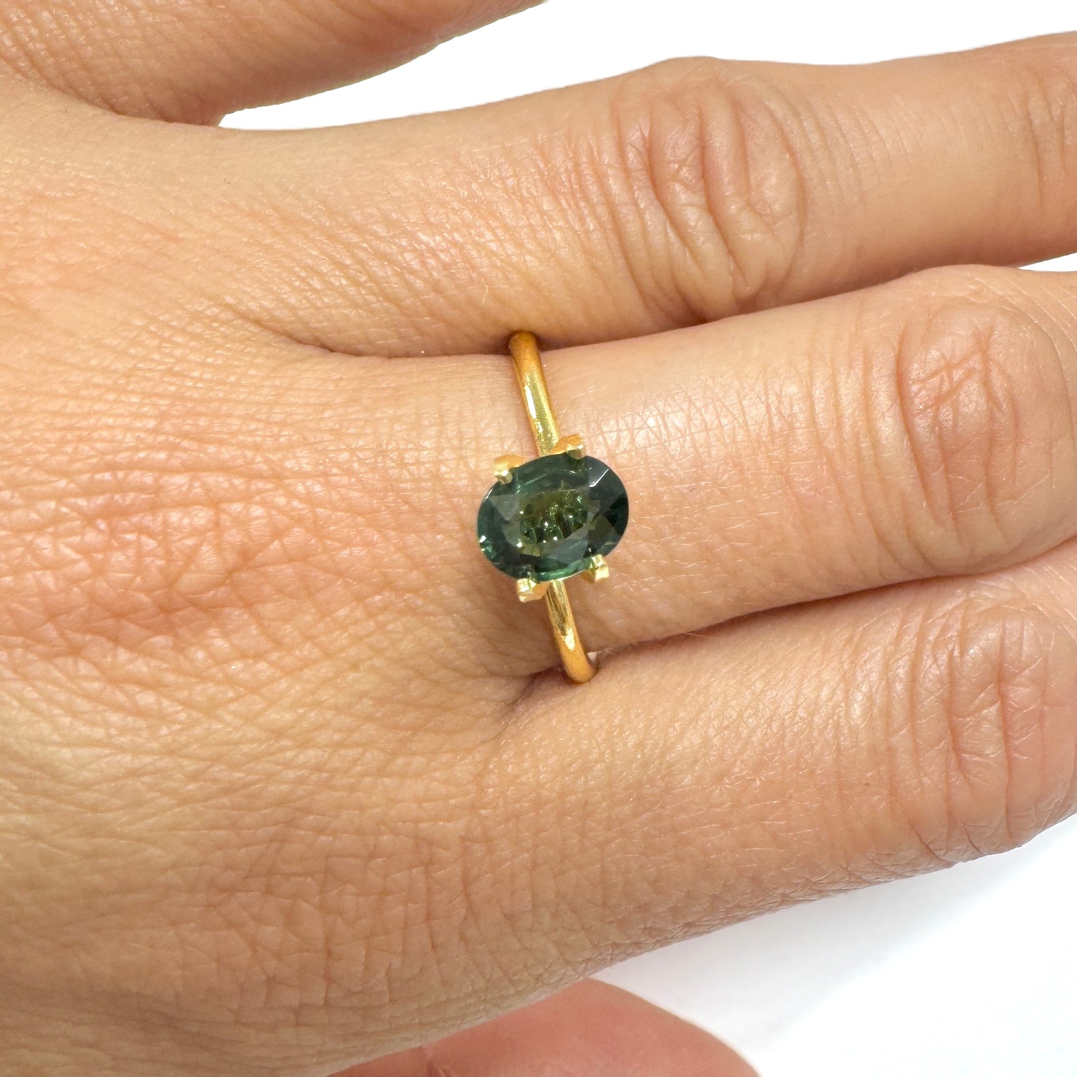 Green Sapphire 1.19ct Oval