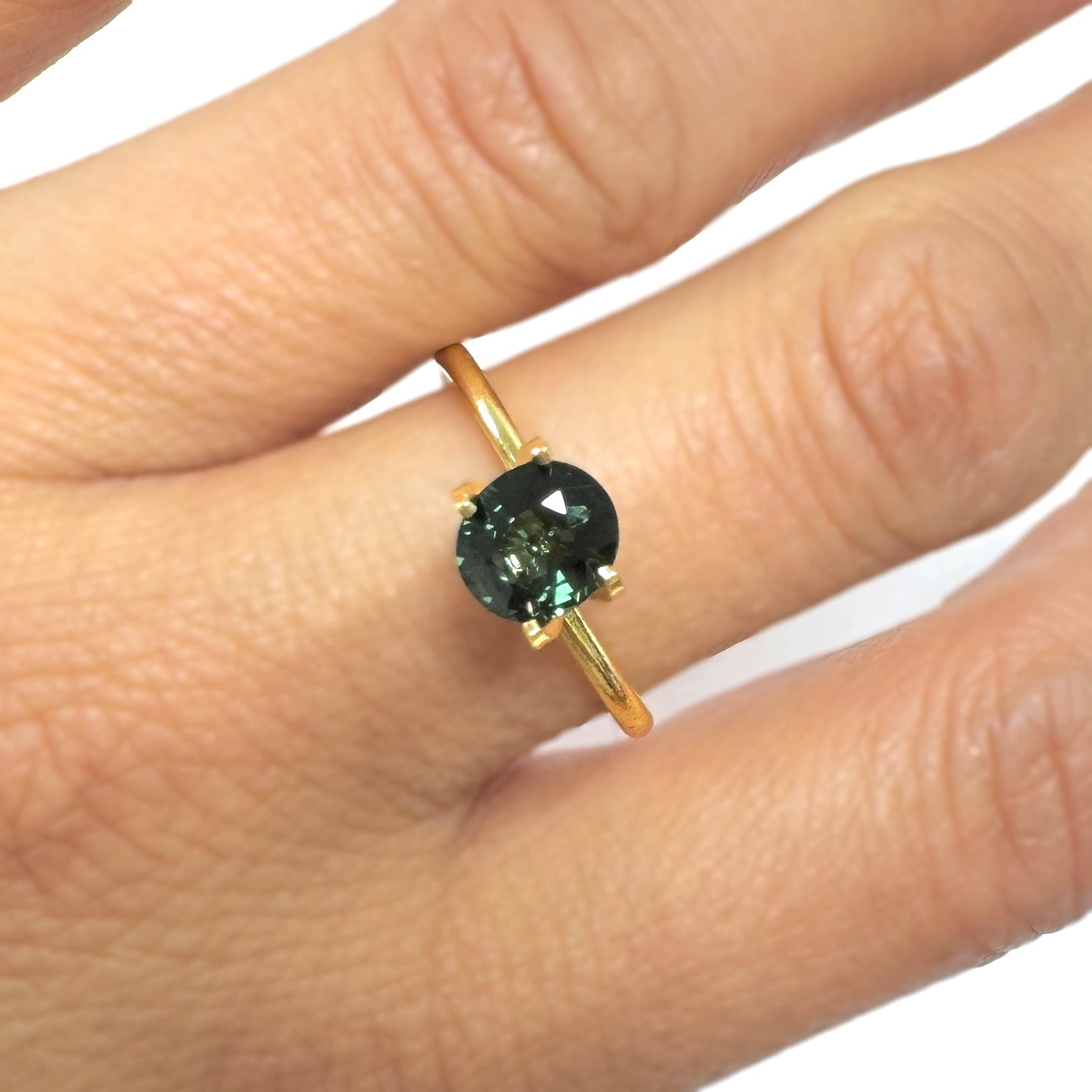 Green Sapphire 1.16ct Oval