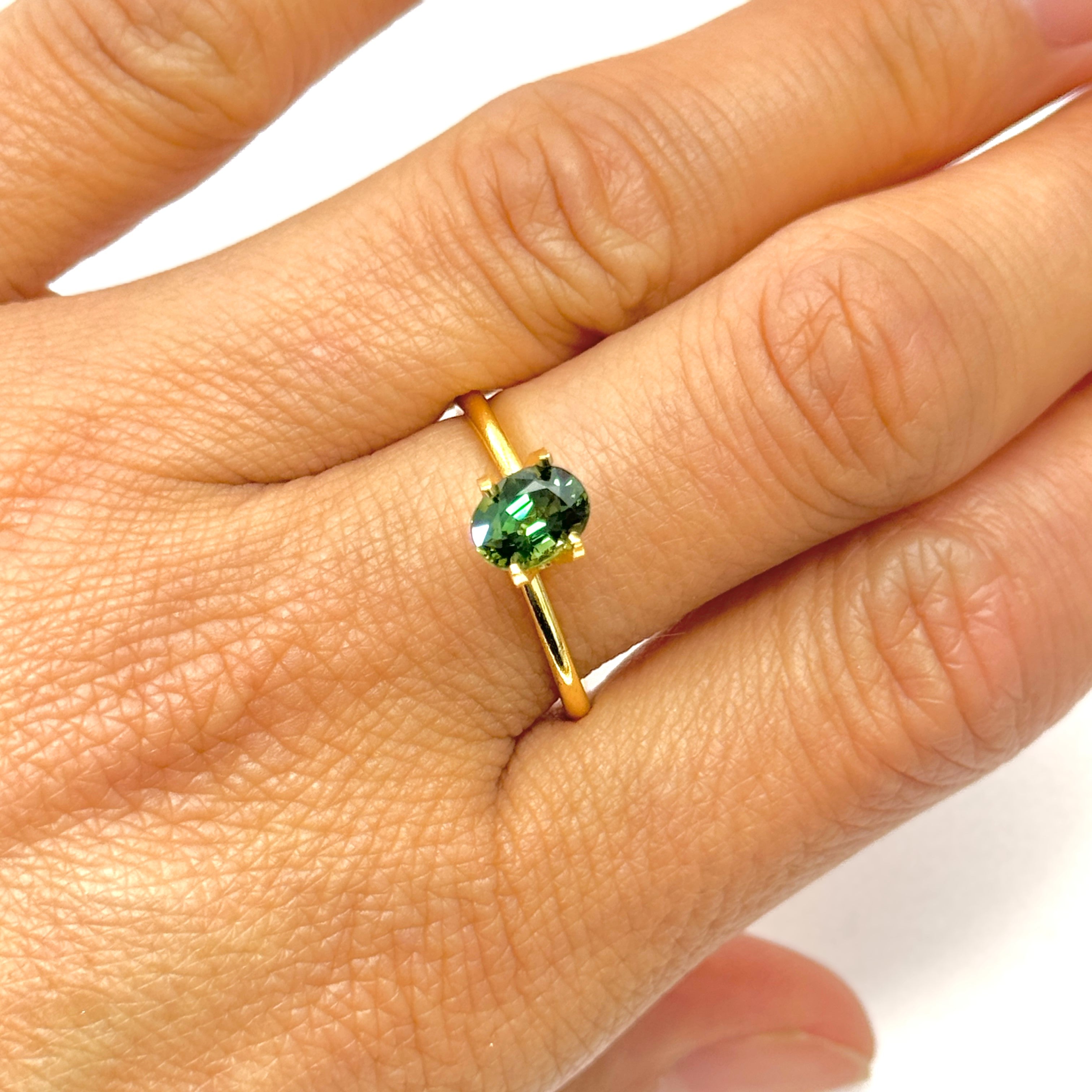 Green Sapphire 1.16ct Oval