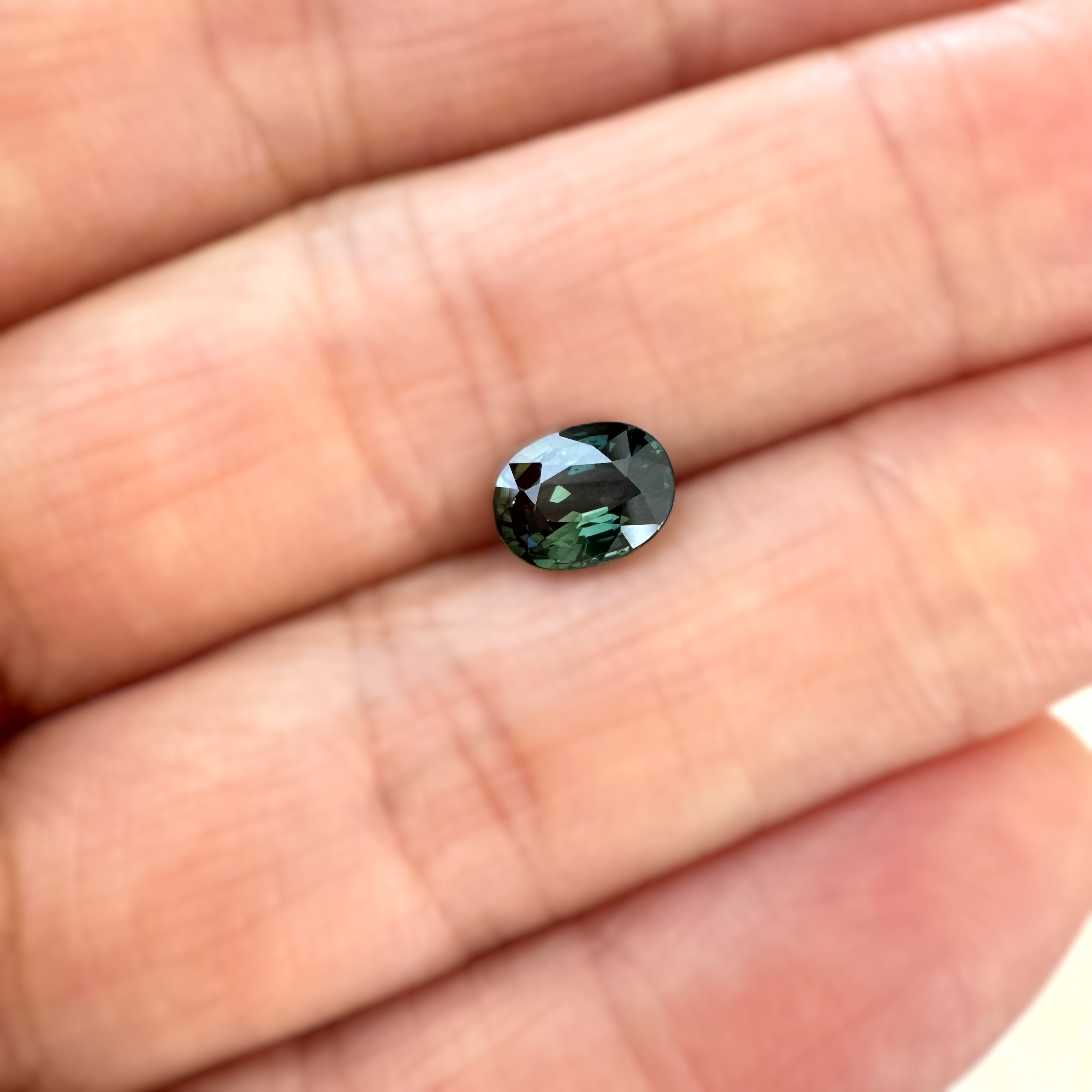 Green Sapphire 1.15ct Oval