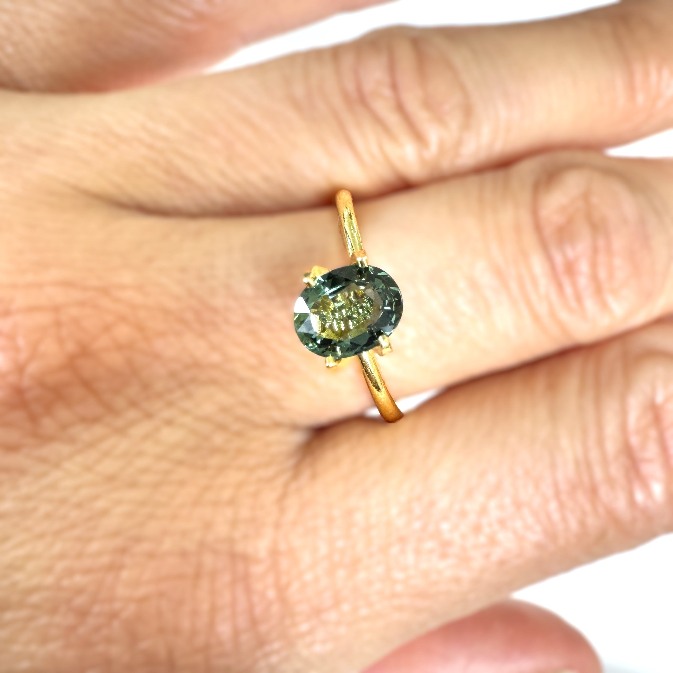 Green Sapphire 1.14ct Oval