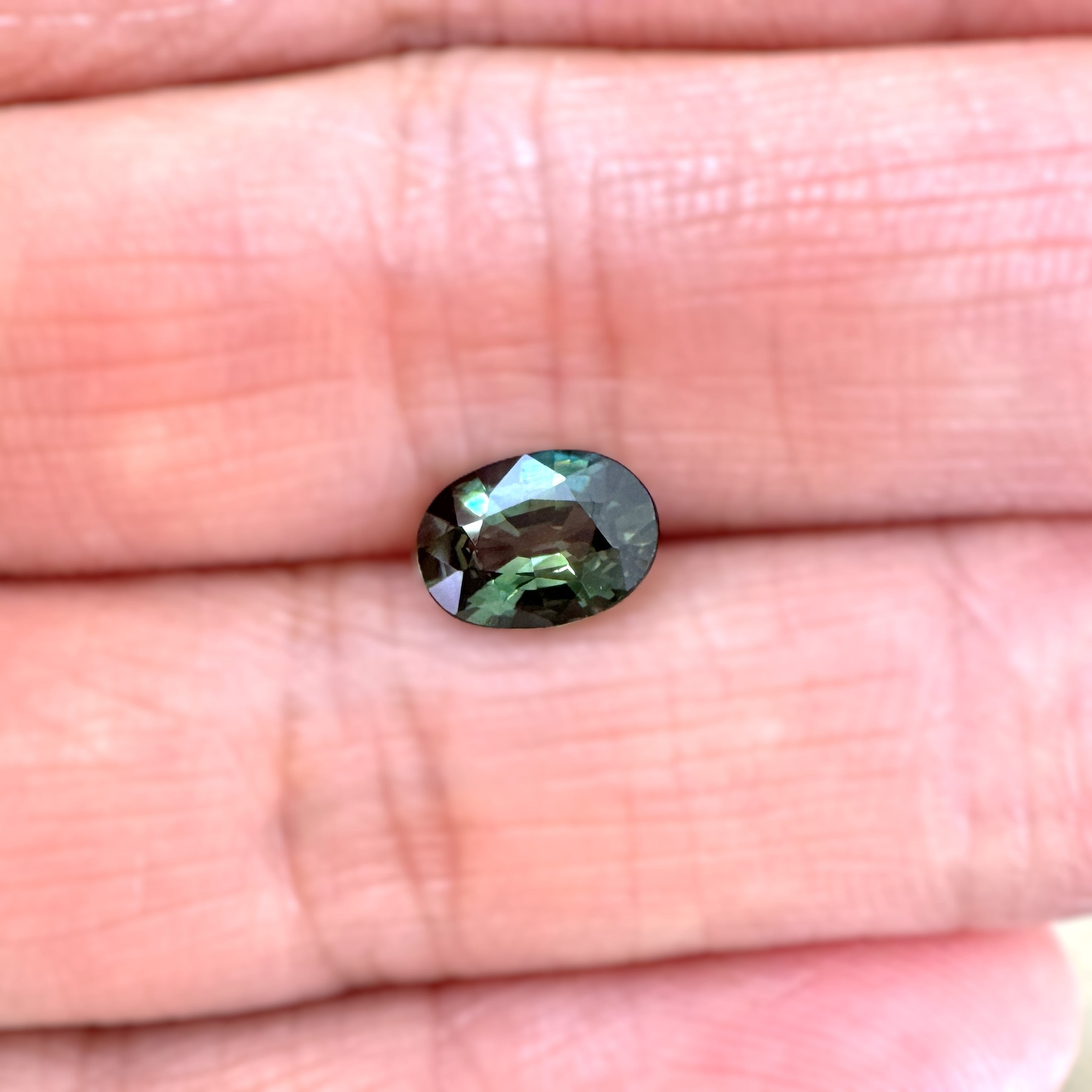 Green Sapphire 1.06ct Oval