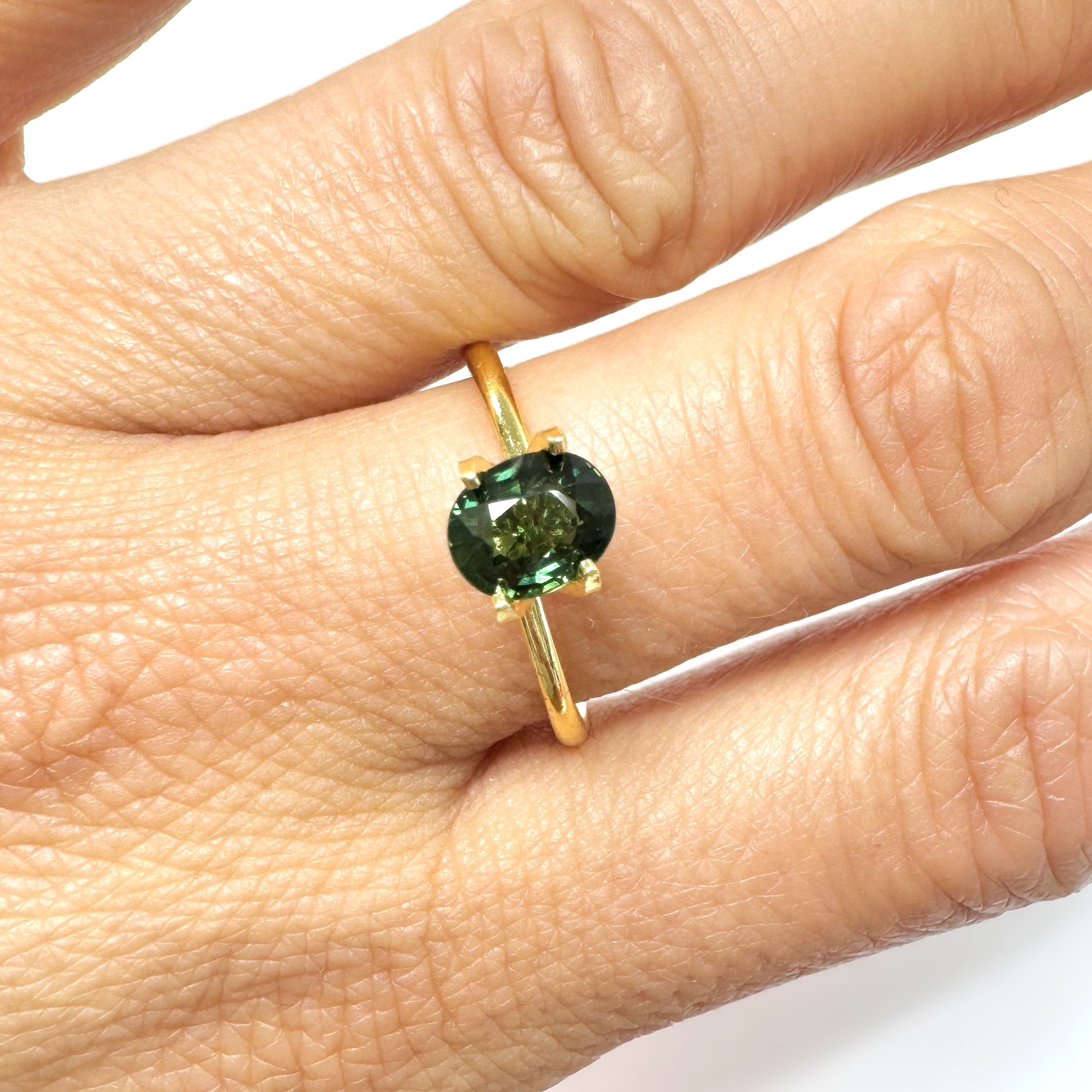 Green Sapphire 1.05ct Oval