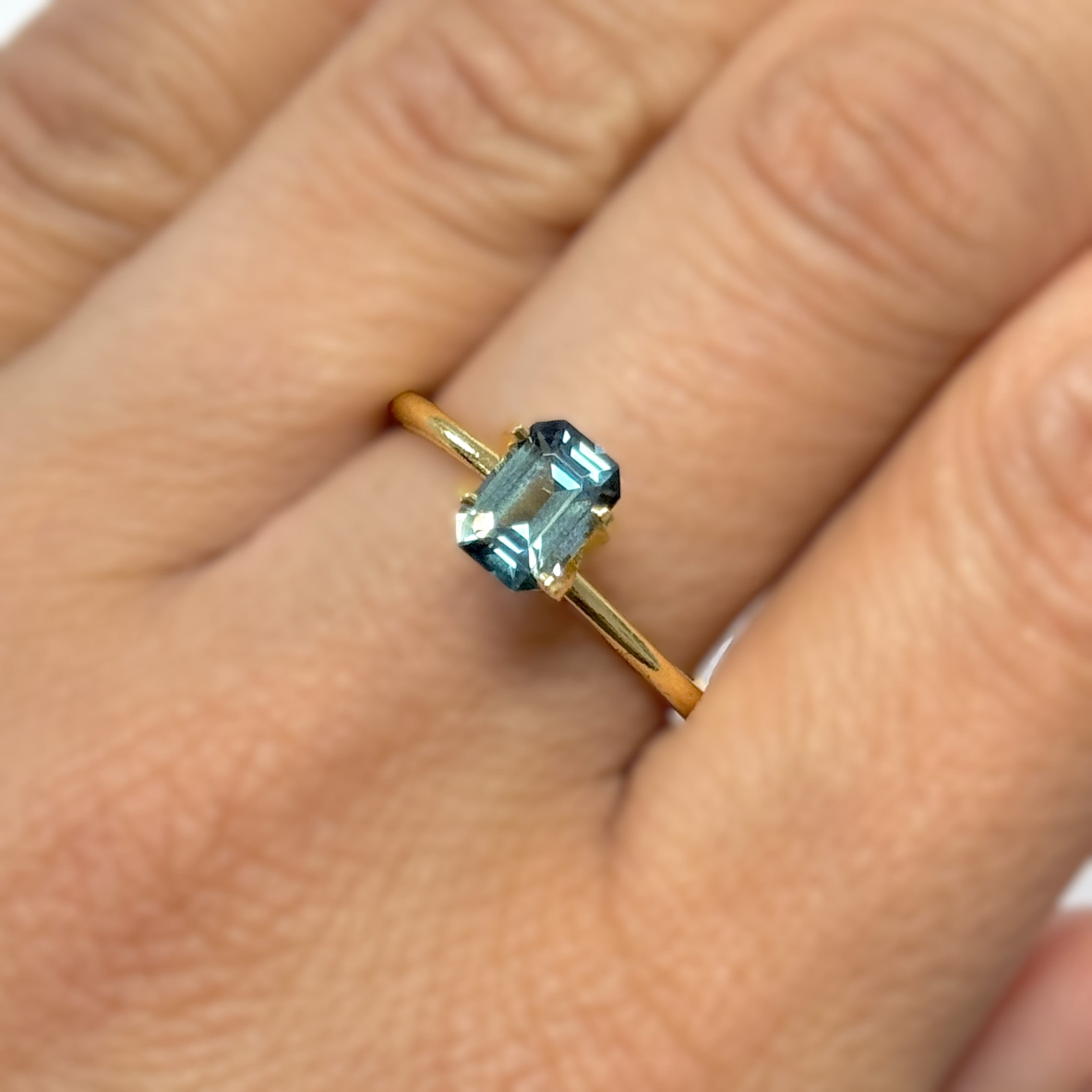 Green Sapphire 1.10ct Octagonal