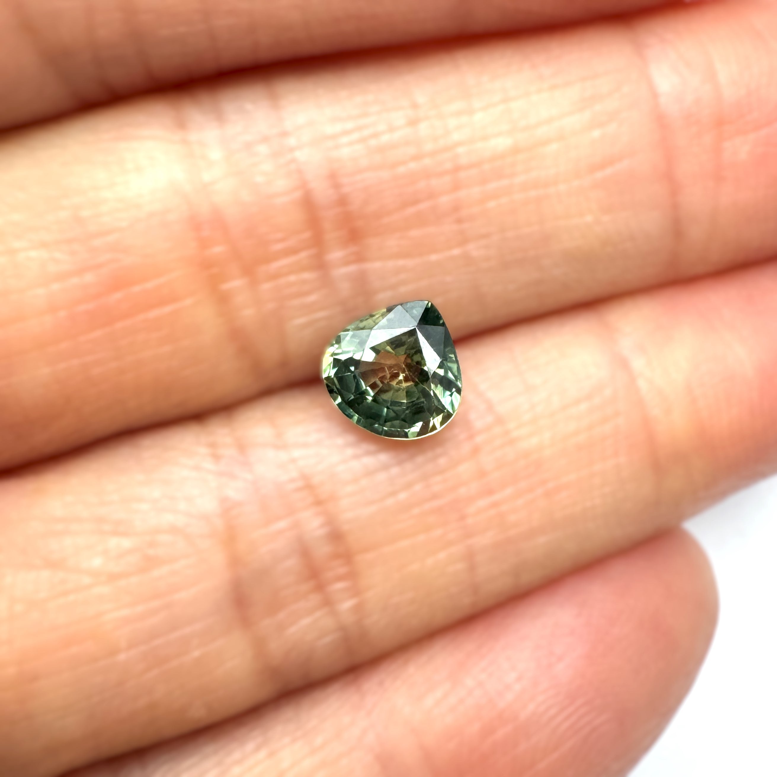 Green Sapphire 1.27ct Pear