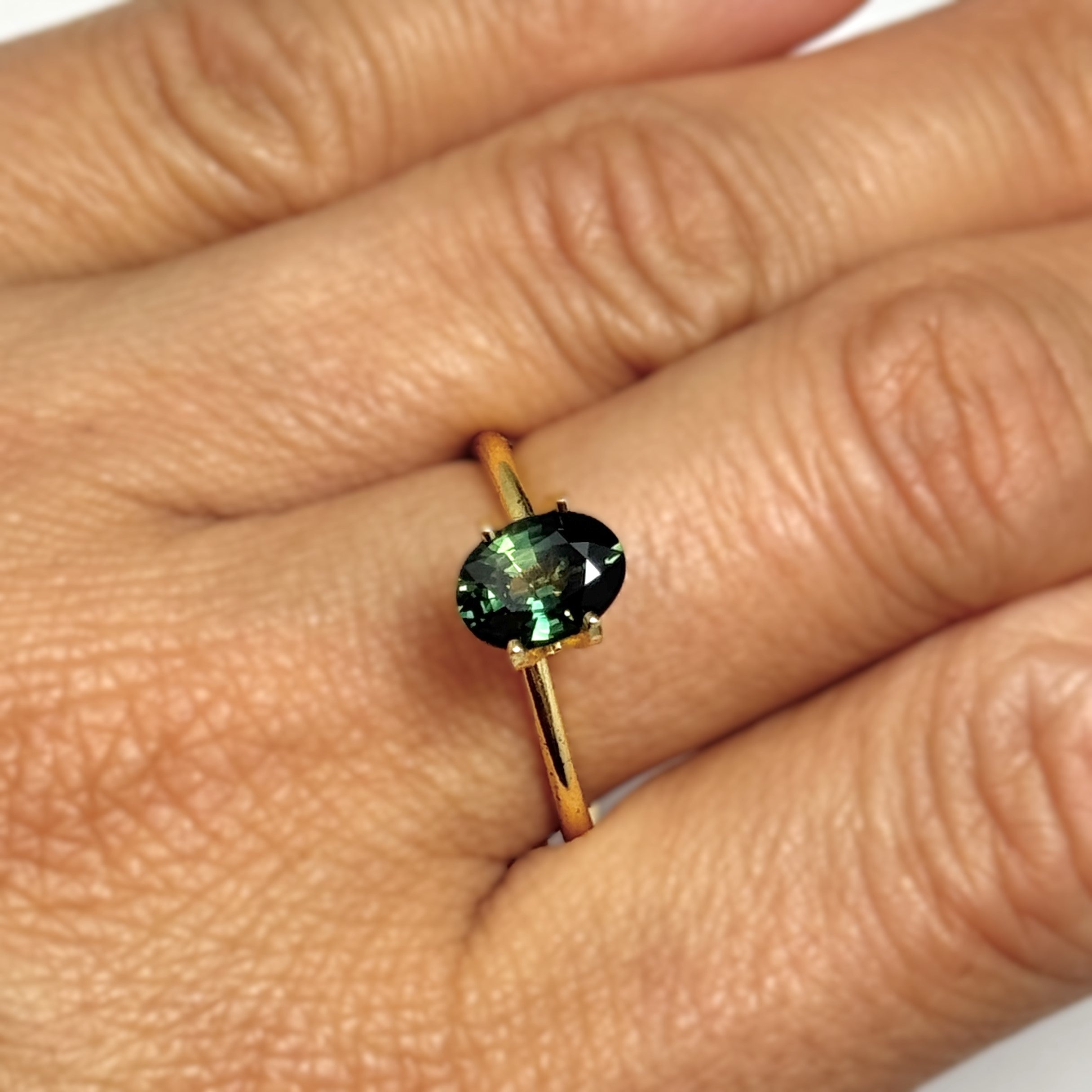 Green Sapphire 1.30ct Oval