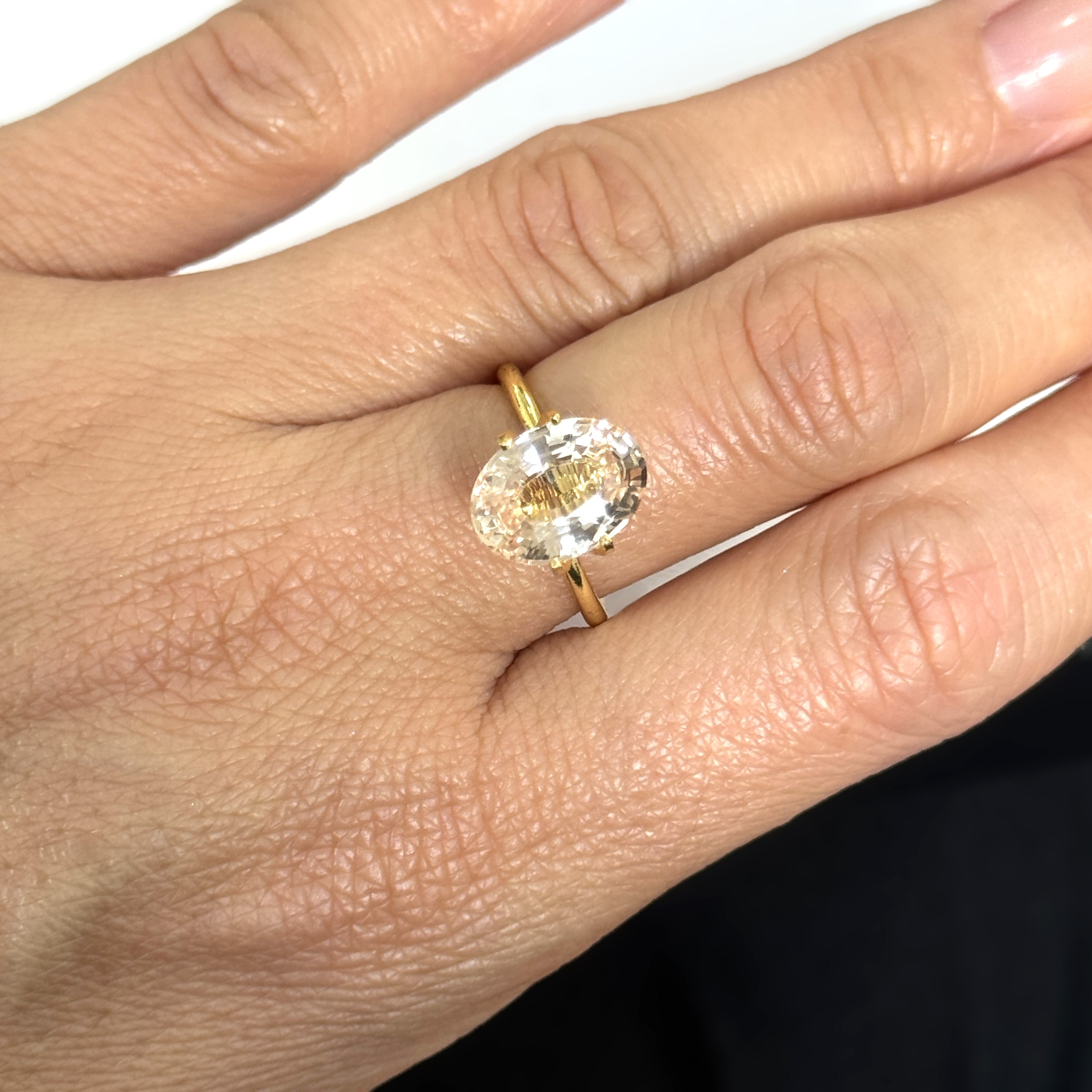 Peach Sapphire 4.06ct Oval