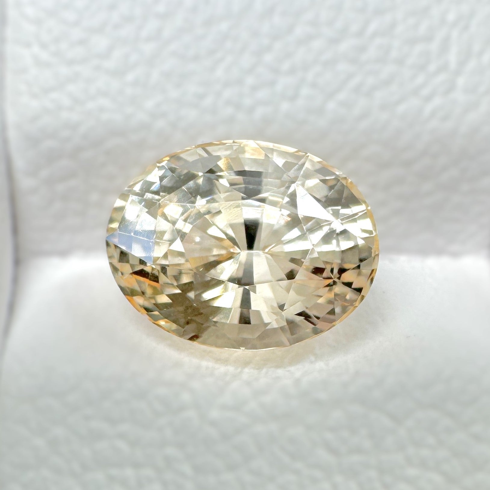 Peach Sapphire 2.19ct Oval