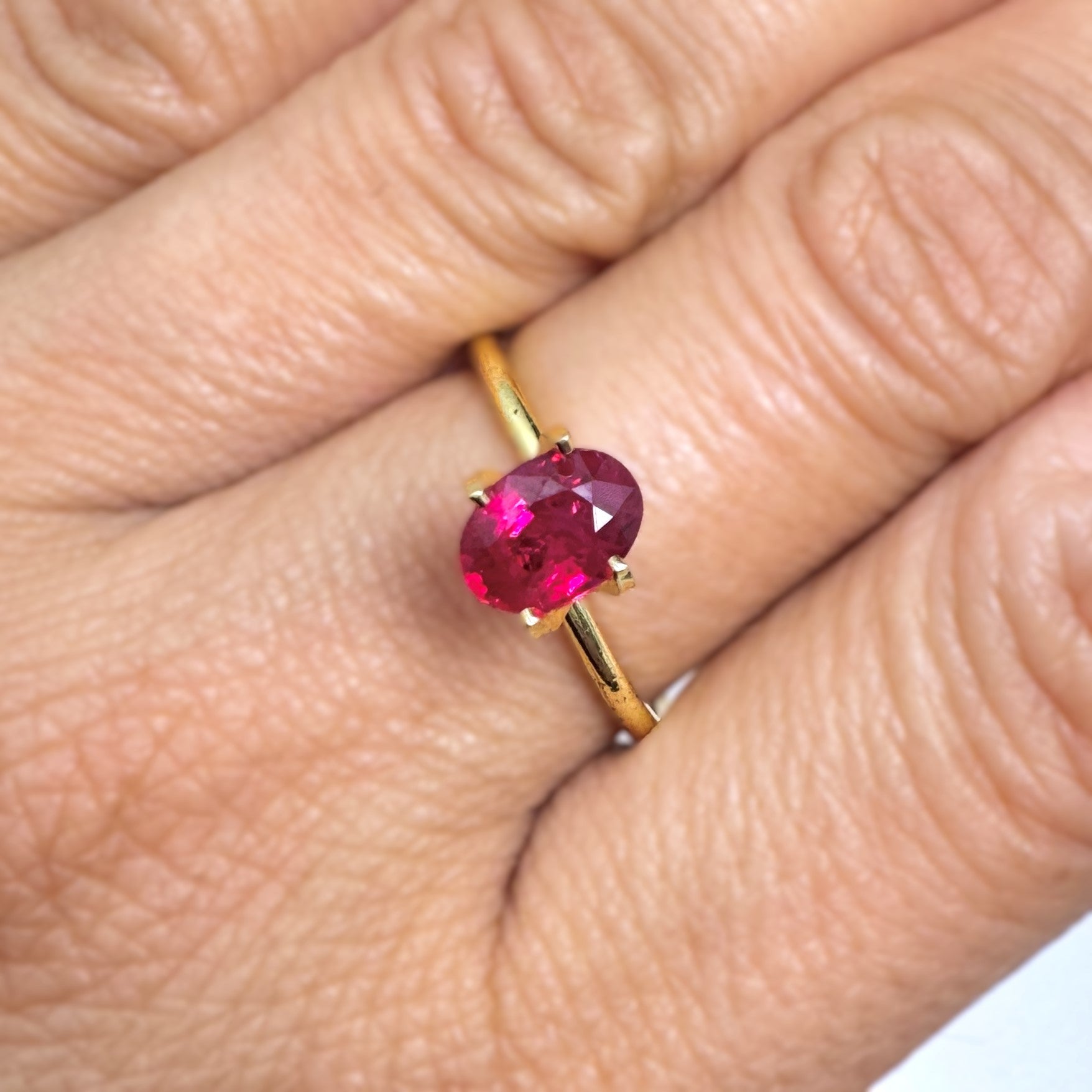 Ruby 1.00ct Oval