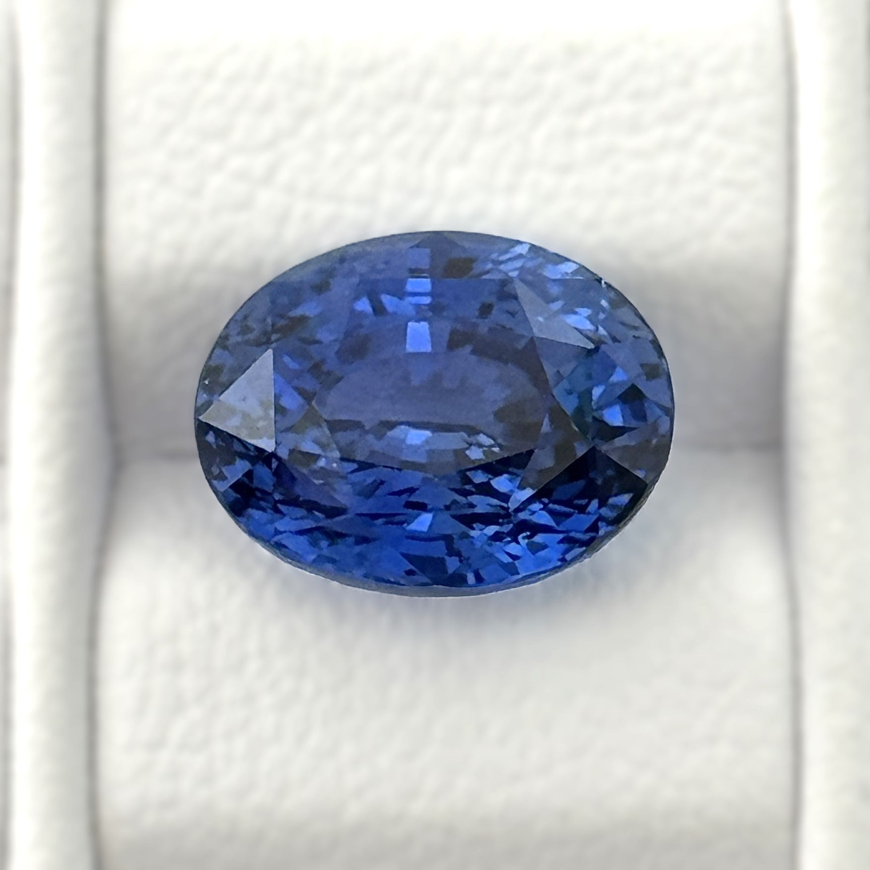 Blue Sapphire 5.76ct Oval