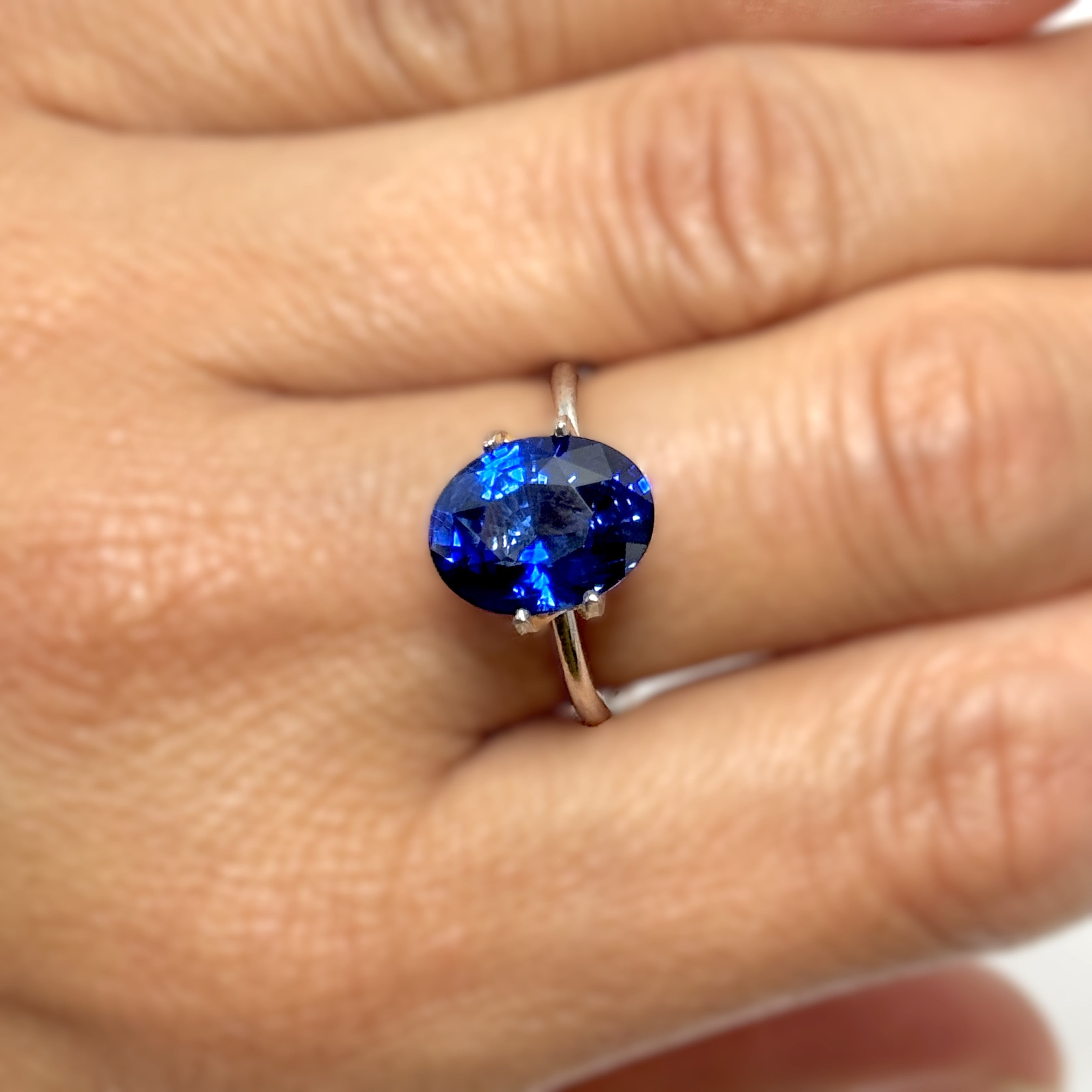 Blue Sapphire 5.11ct Oval