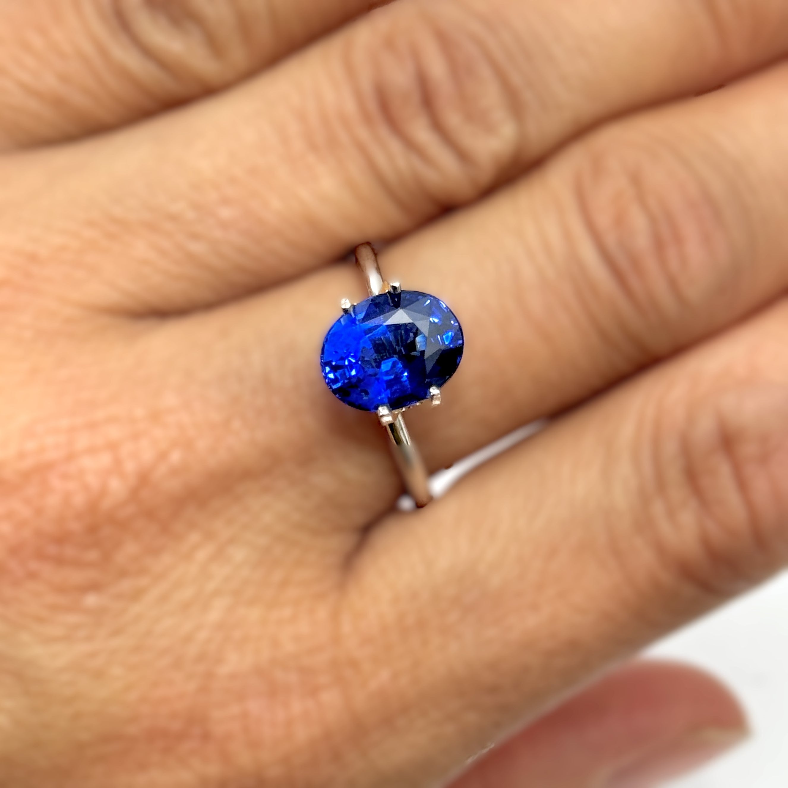 Blue Sapphire 3.76ct Oval