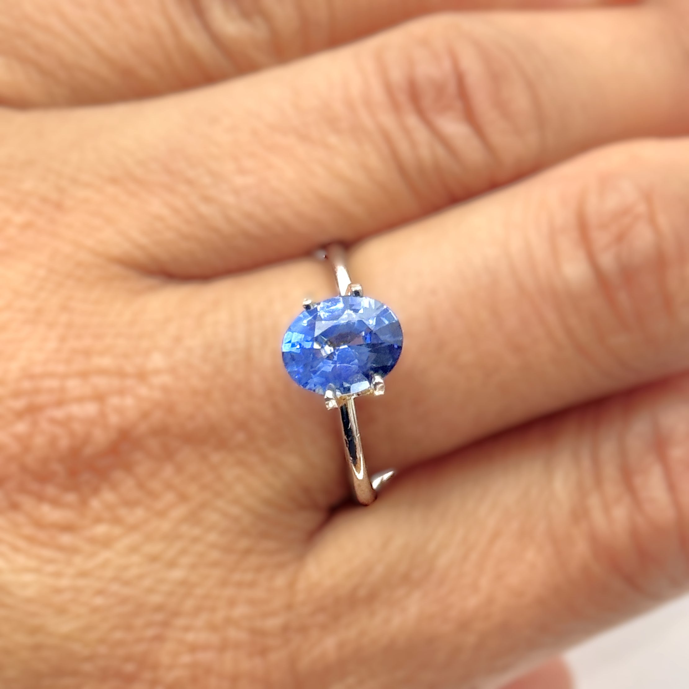 Blue Sapphire 2.04ct Oval