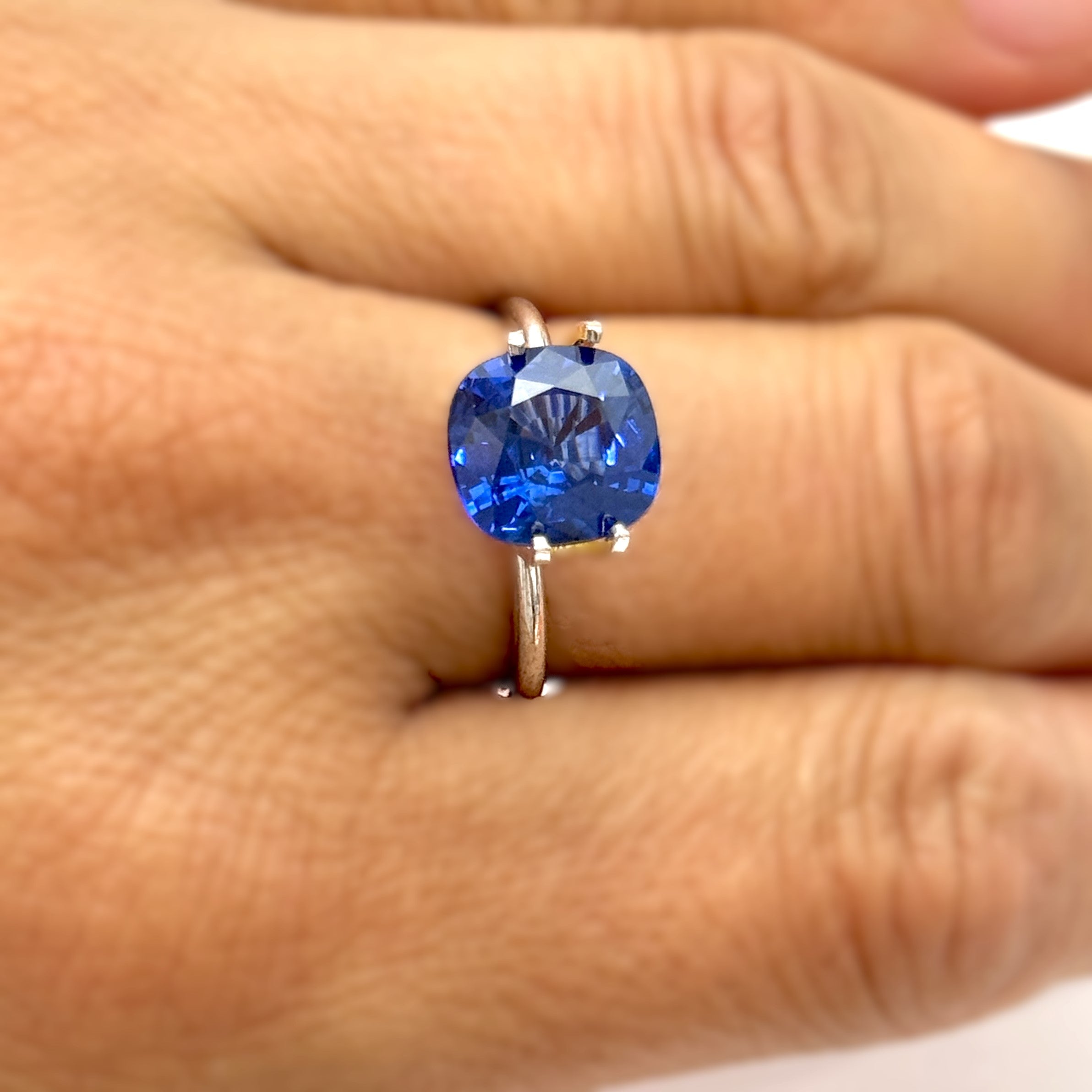 Blue Sapphire 4.02ct Cushion