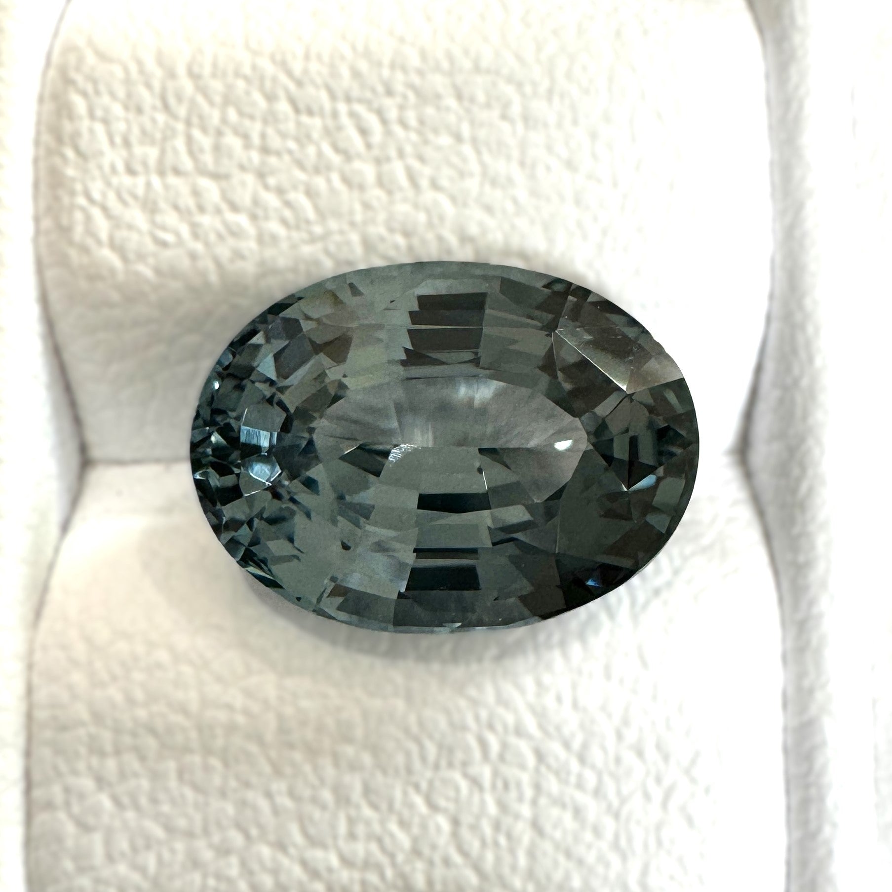 Grey Spinel 3.59ct Oval