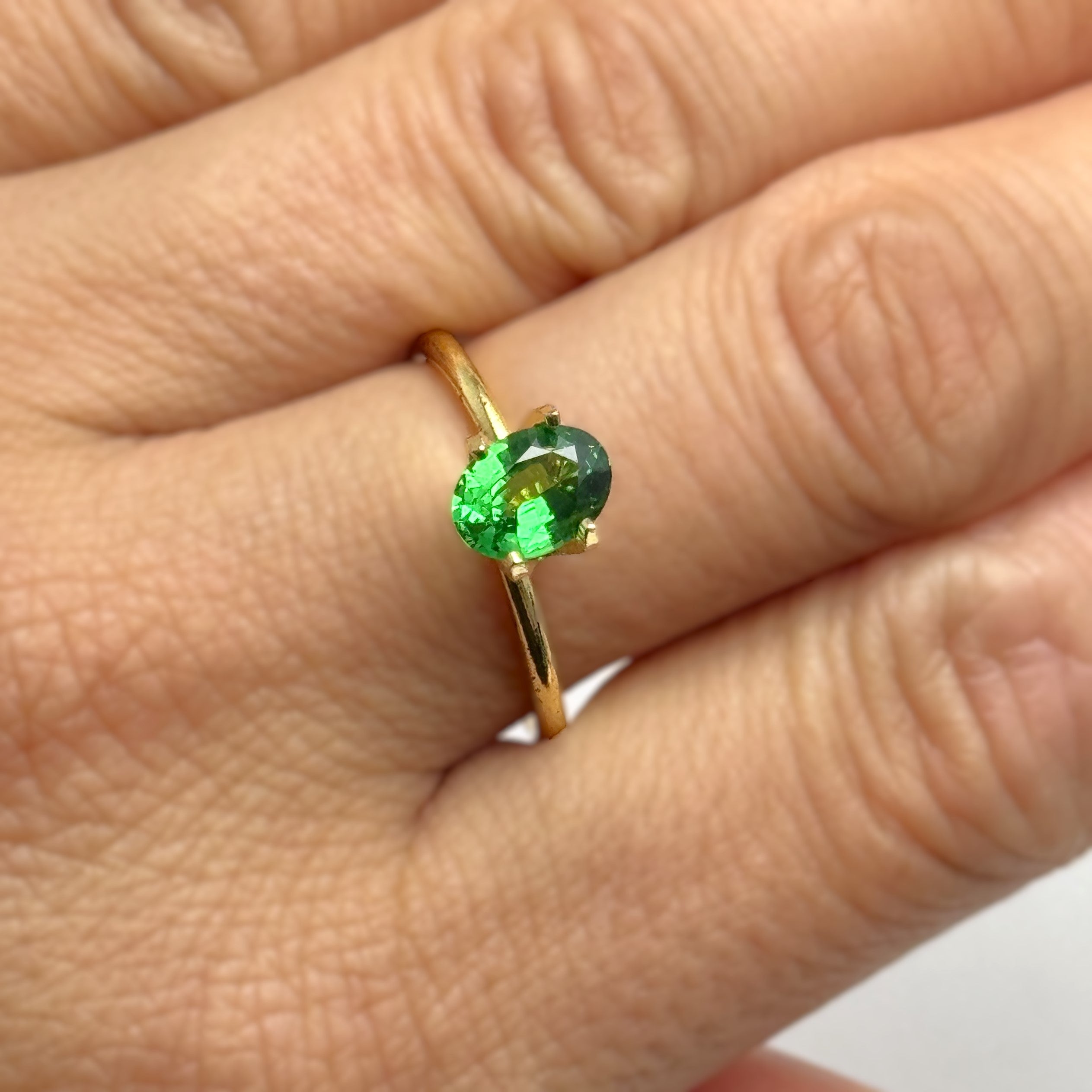 Tsavorite Garnet 1.03ct Oval