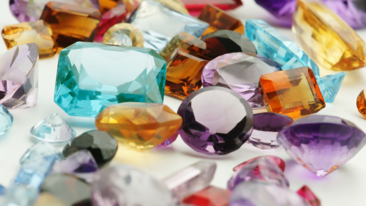 How To Loose Gemstones - A Guide