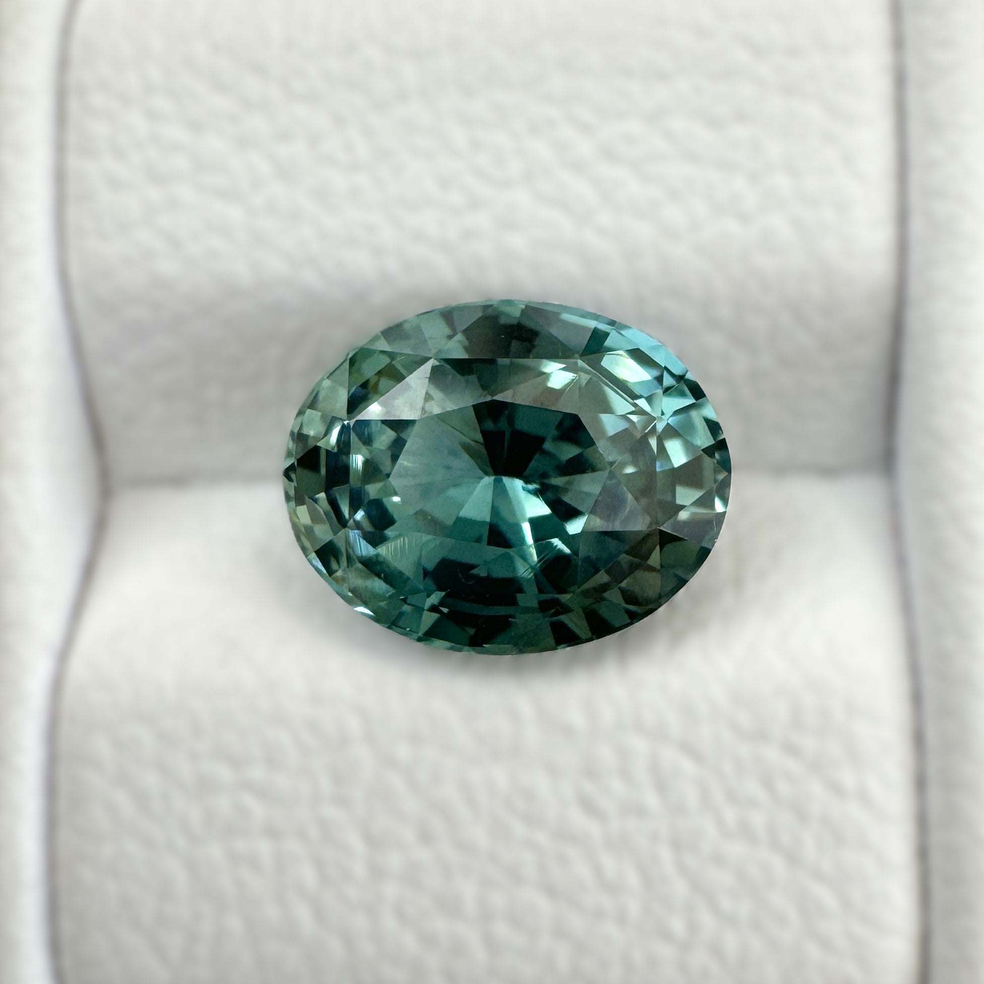 Green Sapphire 2.01ct Oval