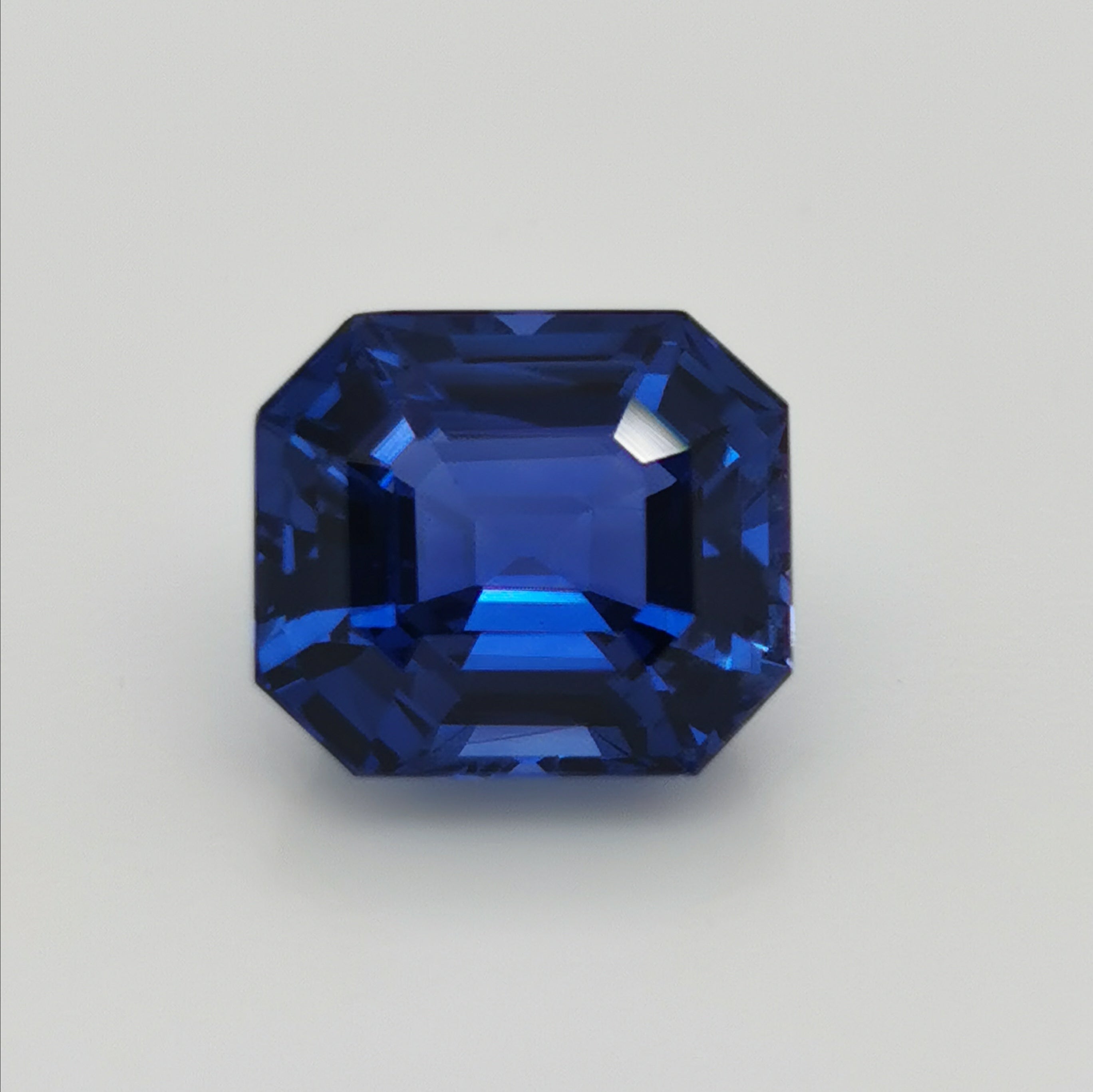 Blue Sapphire 2.89ct Octagonal